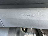 運転席用ニーエアバックを装備