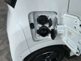 普通充電用・急速充電用の充電ポートです