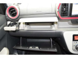 当店は全車『ロングラン保証』付!(1年間、距離無制限 HV車はHV保証付) 別途延長保証もご用意しております♪ ぜひ現車を確認にご来店ください
