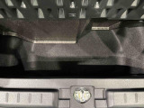 ラゲージデッキボードの下には大容量の収納ができる深底ラゲージアンダーボックス