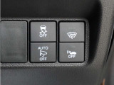 あんしんパッケージ装備車です。低速域衝突軽減ブレーキと誤発進抑制機能,サイドカーテンエアバックにより万一の事故防止と乗員保護に役立ちます。