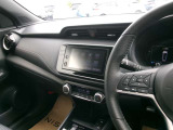 操作しやすい運転席廻り!操作パネルも使いやすい!!ドライブが楽しくなりますっ