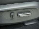 ◆電動シート装備◆シートポジションの調節が電動でできます。体格にあった細かな位置調整ができます!