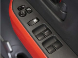 ◆パワーウィンドウスイッチ◆運転席から全席の窓の開閉操作を行うことが出来いつでも換気ができます!
