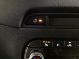 運転席、助手席には3段階で温度調節が可能なシートヒーターを装備しております。ステアリングヒーターはハンドルをじんわりと温めます♪寒い朝でも快適に運転できますよ♪