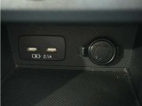 ◆USBチャージャー◆使いやすい場所に装備されています。