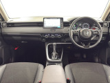 いつでも気持ちよく運転できて、使い勝手のいい収納や体をケアするシート、細部にまでこだわったインテリア♪