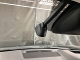 【別途SDカードの購入が必要です。また社外品は保証対象外となります。】運転中の映像・音声などを記録して、交通事故やトラブルが起きた時の正確な状況把握に役立つドライブレコーダーが装着済。
