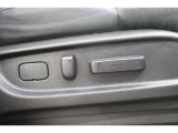 高級車の代名詞!電動シートが装備されています!