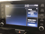 ディスプレイオーディオ装着車。ディスプレイとスマホを連携で、様々なアプリを使用できます。マップのアプリを繋げて、ナビゲーションとして使用できます。