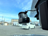 前後純正ドライブレコ-ダ-装備で安心です