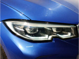 エンジェルアイ、イカリングと呼ばれるBMWのライトの正式名称は「コロナリング」です。一目でBMWとわかる伝統のデザインです。