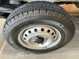 お車を展示している場所は、和歌山市和佐関戸252-3(セブンイレブン和佐関戸店前)と、和歌山市布施屋(ほしや)44番地のどちらかに無人で展示しておりますので、ご自由にご覧になってくださいませ!!