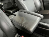 運転席シート廻りは使用感も少なく、良好な状態です☆