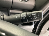 【オートライト(AUTO)】外の明るさをシステムが感知して、自動でヘッドライトが点灯します!ヘッドライトをつけ忘れを防ぐ便利機能です