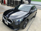【BMWの伝統】BMWのお車は、&ldquo;駆け抜ける歓び&rdquo;を意識し、走行の安定性とコーナリングの良さを追求し、思い通りにハンドルの操作可能です。