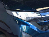 ☆オートライト機能☆車外の明るさに応じて自動的にヘッドランプを点灯・消灯。夕暮れ時やトンネルなどで役立ちます!