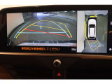 【全周囲カメラ】車両の周辺360度を見渡すことができ、死角をなくせます。