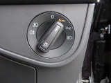 ダイヤル式のヘットライトスイッチです。Auto機能あります。