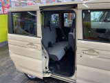 「軽自動車サンライズ♪」のテレビCMでおなじみの軽 届出済 未使用車専門店 です!