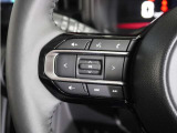 ◆オーディオリモコンスイッチ◆ハンドルにスイッチが装備されてます。視点をそらすことなく、ボリューム調整・オーディオソース切替・選曲が出来ます。安全運転しながら操作が可能になりました。