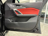 完成度の高いBMW認定中古車は、ご購入後も安心です。また、保証期間中は、365日24時間体制(フリーダイアル)で、万一の故障などの様々なトラブルにも対応いたします。
