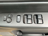 ☆お車についた傷やヘコミ、事故の修理もハヤシにお任せください。自社鈑金工場で修理ができますの安心です☆