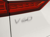 車種を示すエンブレム。「XC」シリーズはSUV、「V」シリーズはステーションワゴン、「S」シリーズはセダンとなっております。さらに「EX」や「ES」シリーズは電気自動車となります。