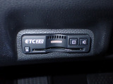 デザインスッキリのビルトイン『ETC』!高速道路の特典はもちろん、キャッシュレスなので料金所では徐行するだけで通過可能です!