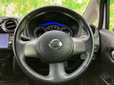 握りやすいステアリングと快適なドライビングポジションで、カーコントロールを楽しみながら運転できます。
