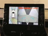 【パノラミックビューモニター】映像で、見づらい車両周辺の確認をアシスト。クルマを真上から見ているような映像を表示。 運転席から確認しにくい車両周囲の状況を把握。
