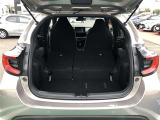 多彩なレイアウトが可能なシートアレンジ!!乗車人数・荷物の量などに応じて、ラゲージスペースを広げられます。