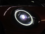 LEDオートヘッドライト&フォグライトを搭載しております。前方を明るく照らし夜間走行時に非常に重宝いたします。