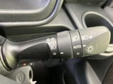 操作感も良好で、安心して車線変更が可能です。視認性の高いウインカー灯で、周囲へのアピールも効果的です。
