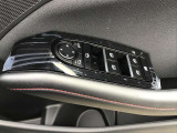 パワーウインド・電動格納付きドアミラースイッチは、ドアに集中☆