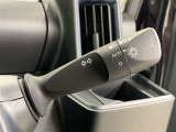 車外の明るさによって自動で点灯・消灯するオートライト
