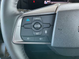 「日産プロパイロット」 高速道路の単調な渋滞走行と長時間の巡航走行で、アクセル、ブレーキ、ハンドルの操作をクルマがアシスト。快適な高速ドライブが楽しめます。
