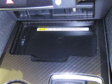 おくだけ充電を装備しております。