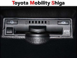 コンソ-ル内にスッキリ収まったビルトインタイプのETC車載器を装備しております。高速道路利用時に便利なアイテムです。