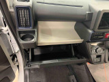 認定中古車はご購入から1年間・距離無制限の保証付き!(年式により6ケ月・距離無制限となります)