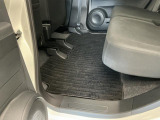 足元は広々♪しっかり内装ルームクリーニングを実施しています。車に自信があるからこそ、是非一度ご来店頂き見てもらえると幸いです。