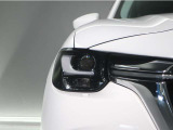 LEDヘッドライトで暗い気分の時も道は明るく照らしてくれます!
