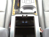 スマホの充電に便利な前席USBソケット(TypeC)♪