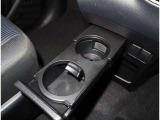 スライド式【カップホルダー】です。使う時だけ引き出し使うので普段は飛び出しも無くすっきり!!