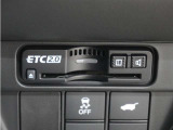 スマートインターチェンジを利用するに必須なETC車載器も付いています。あとはETCカードを差していただくだけで、煩わしい料金所でのお支払いも不要となります。