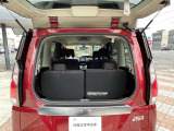 人気のデュアルバックドア☆後ろの狭い駐車場でも荷物の載せ降ろしがスムーズです♪