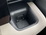 運転席用ドリンクホルダーです