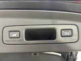 電動テールゲートで、片手がふさがっていても楽々開閉できます♪