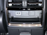 USB/AUX端子も備えられていますので?お手持ちの音楽機器を繋げられます(^^♪