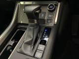 運転操作しやすい位置にあるシフトレバー